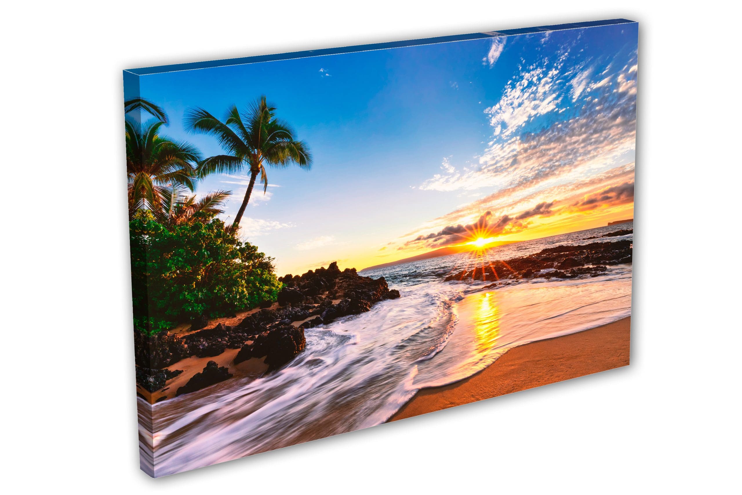 Sunset at Makena Secret Beach in Wailea, Maui, HI with sunstar